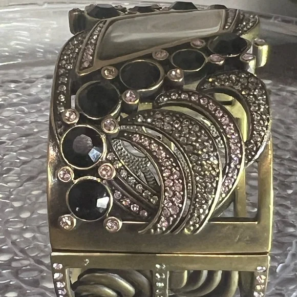 Heidi Daus “Objet D’Art” WORKING Swarovski lilac crystals Vintage Clamper Watch Dior purse main image 3